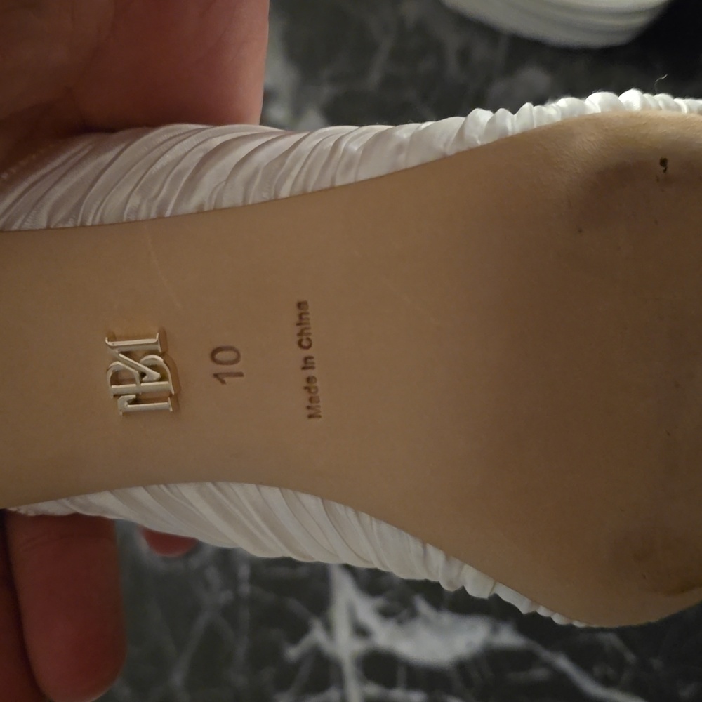 Badgley Mischka Blythe Rosette Heels, Size 7 & 10 - Picture 12 of 16